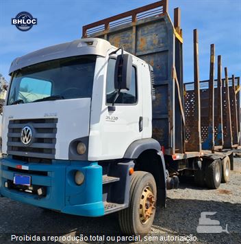Caminhão Volkswagen 31-330 E Constellation 6x4 2p (Diesel)(E5)