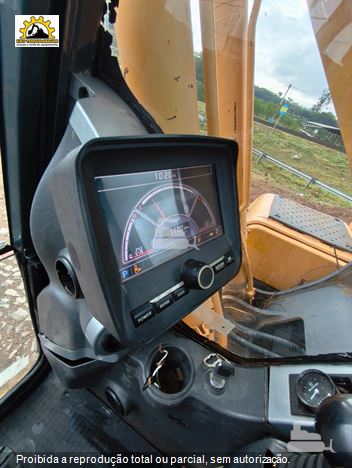 Escavadeira Hyundai R220LC-9S