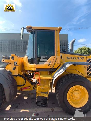 Pá Carregadeira Volvo L60F