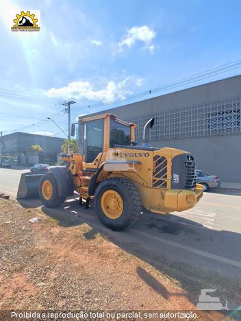 Pá Carregadeira Volvo L60F