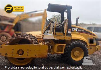 Rolo Compactador Caterpillar CS-423E