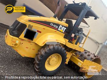Rolo Compactador Caterpillar CS-423E