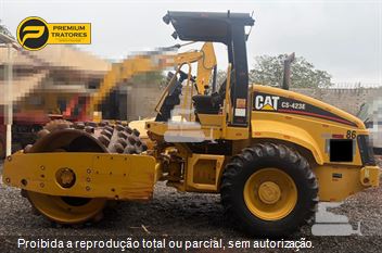 Rolo Compactador Caterpillar CS-423E