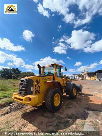 Pá Carregadeira Volvo L60F