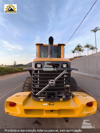 Pá Carregadeira Volvo L60F