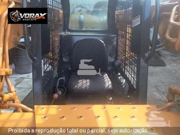 Mini-Carregadeira Case 410
