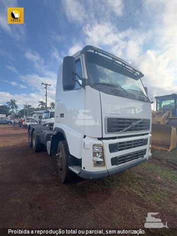 Caminhão Volvo FH 520 6x4 2p (diesel)