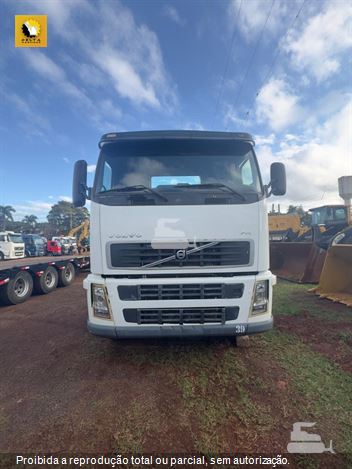 Caminhão Volvo FH 520 6x4 2p (diesel)