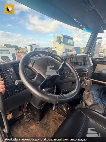 Caminhão Volvo FH 520 6x4 2p (diesel)