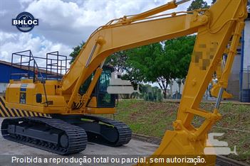 Escavadeira Komatsu PC210