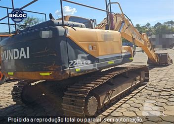 Escavadeira Hyundai R220LC-9