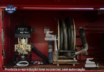 Caminhão Mercedes-Benz Axor 3131 6x4 2p (diesel)(E5)
