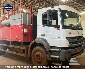 Caminhão Mercedes-Benz Axor 3131 6x4 2p (diesel)(E5)