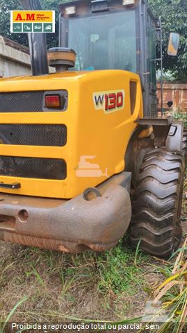 Pá Carregadeira New Holland W130
