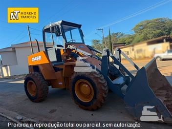 Pá Carregadeira Case W20E
