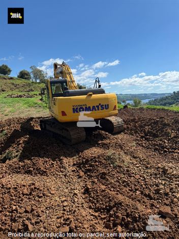Escavadeira Komatsu PC210