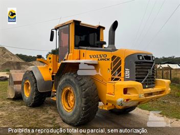 Pá Carregadeira Volvo L120 F