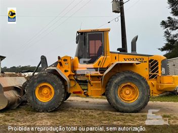 Pá Carregadeira Volvo L120 F