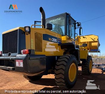 Pá Carregadeira Komatsu WA200