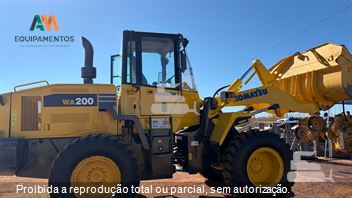 Pá Carregadeira Komatsu WA200