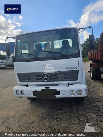 Caminhão Mercedes-Benz Atron 1719 2p (diesel)(E5)