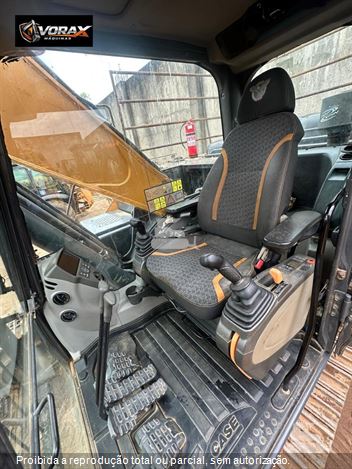 Escavadeira Case CX220C