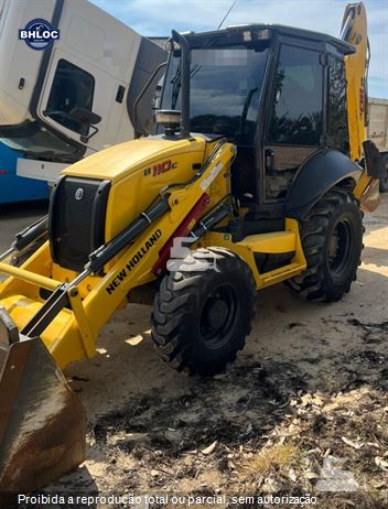 Retro Escavadeira New Holland B110C