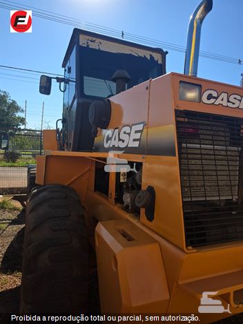 Pá Carregadeira Case W20E