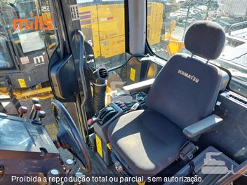 Motoniveladora Komatsu GD655-5