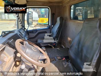 Caminhão Volkswagen 31-330 E Constellation 6x4 2p (Diesel)(E5)