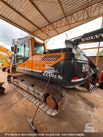 Escavadeira Hyundai R220LC-9S