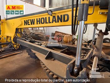 Motoniveladora New Holland RG170B