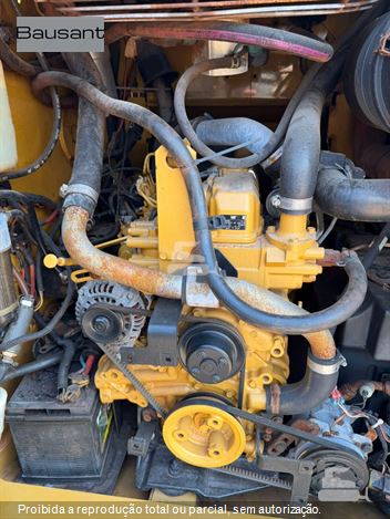 Mini-Carregadeira Caterpillar 246D