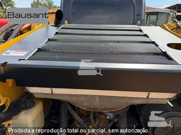 Mini-Carregadeira Caterpillar 246D