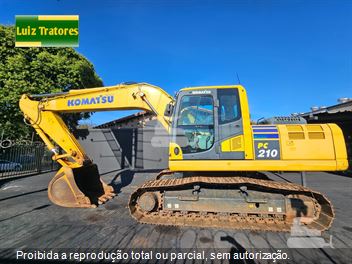 Escavadeira Komatsu PC210
