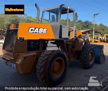 Pá Carregadeira Case W20E