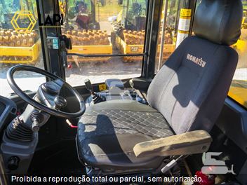 Pá Carregadeira Komatsu WA200