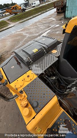 Escavadeira Volvo EC140DL