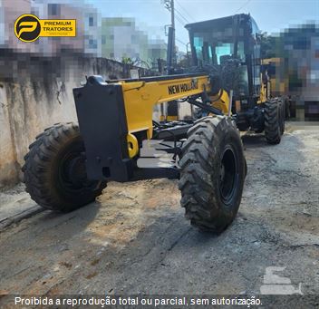 Motoniveladora New Holland RG170B