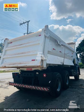 Caminhão Mercedes-Benz Axor 3131 6x4 2p (diesel)(E5)