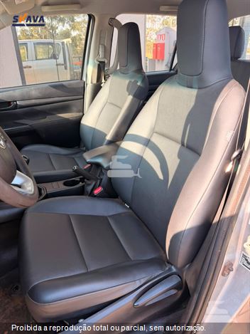 Toyota Hilux CD 4x4 2.8 Diesel Mec.