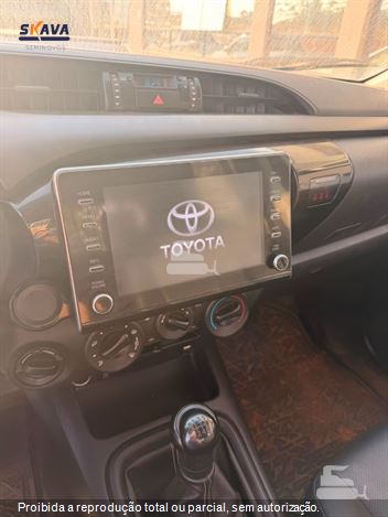 Toyota Hilux CD 4x4 2.8 Diesel Mec.