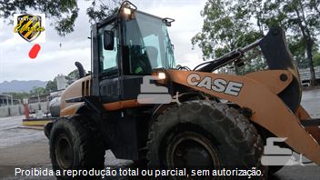 Pá Carregadeira Case 621E