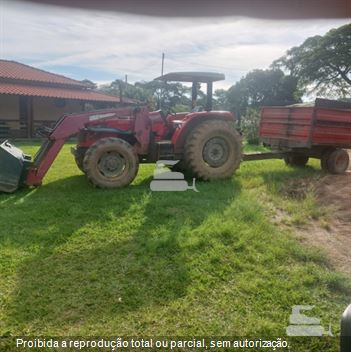 Trator Agrícola Massey Ferguson MF 4275