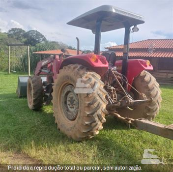 Trator Agrícola Massey Ferguson MF 4275
