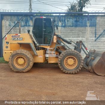 Pá Carregadeira Case W20E