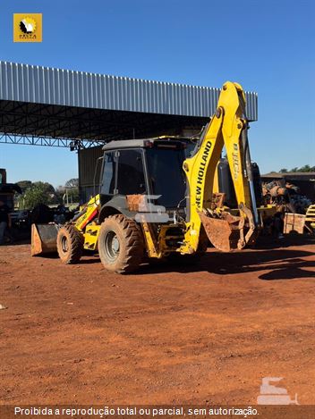 Retro Escavadeira New Holland B110B