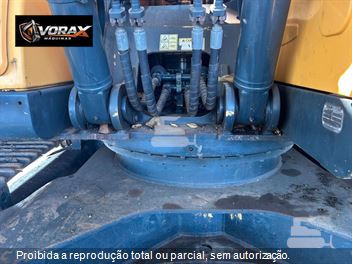 Escavadeira Hyundai R220LC-9
