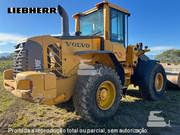 Pá Carregadeira Volvo L90F