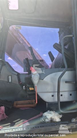 Escavadeira Komatsu PC160